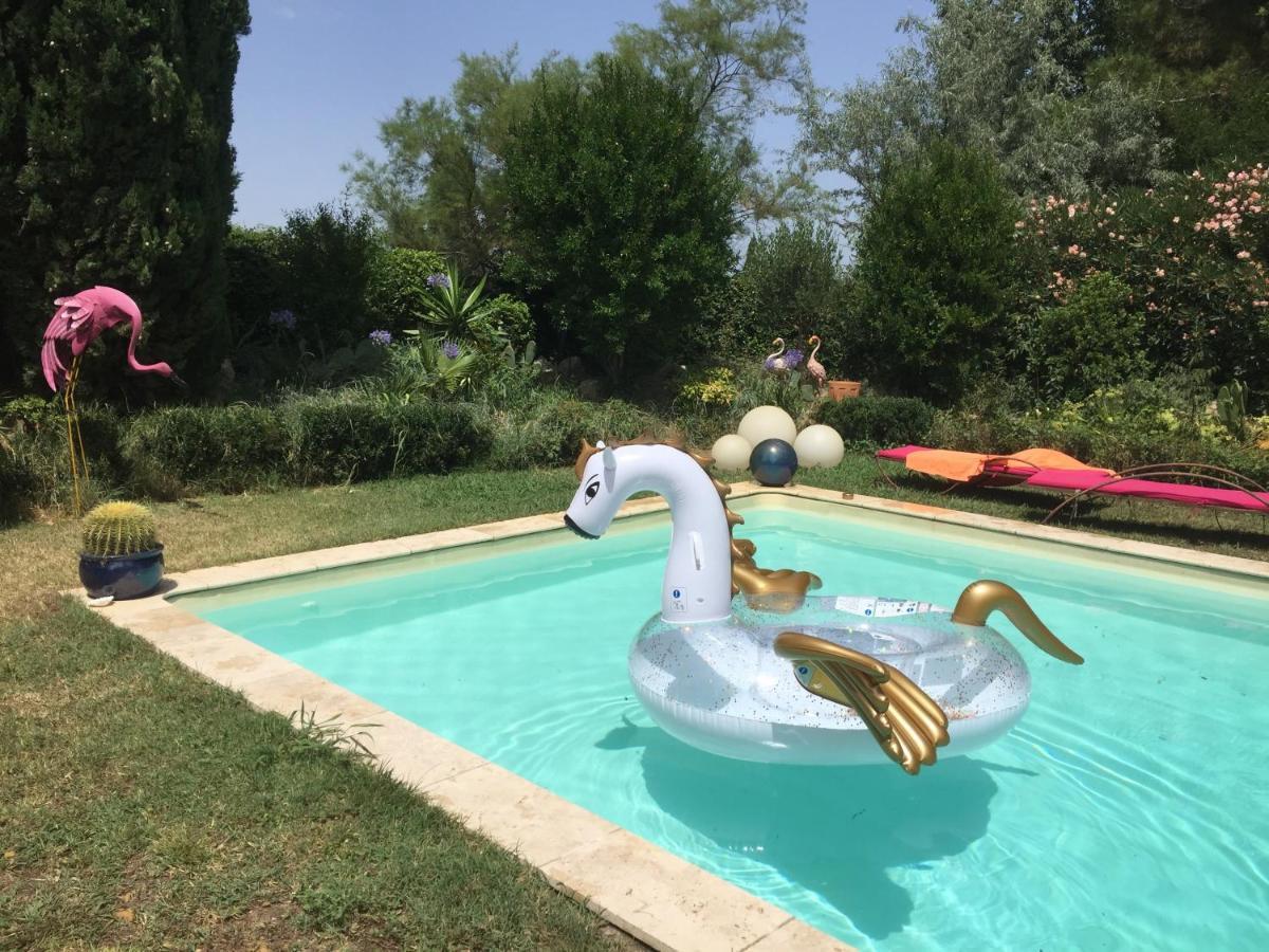 Mas De La Chapelle Sainte-Elisabeth Villa Tarascon Dış mekan fotoğraf