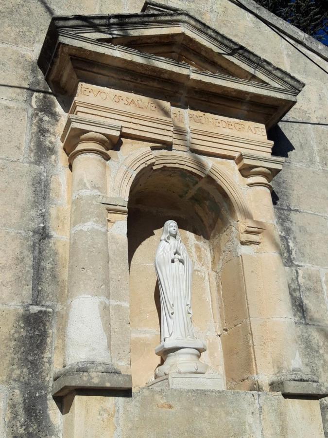 Mas De La Chapelle Sainte-Elisabeth Villa Tarascon Dış mekan fotoğraf
