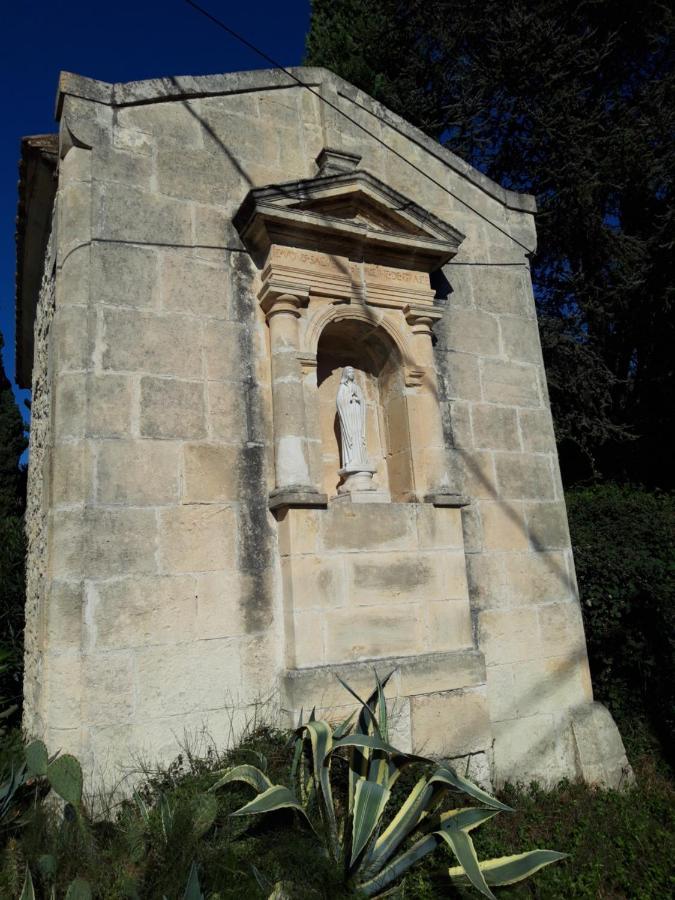Mas De La Chapelle Sainte-Elisabeth Villa Tarascon Dış mekan fotoğraf