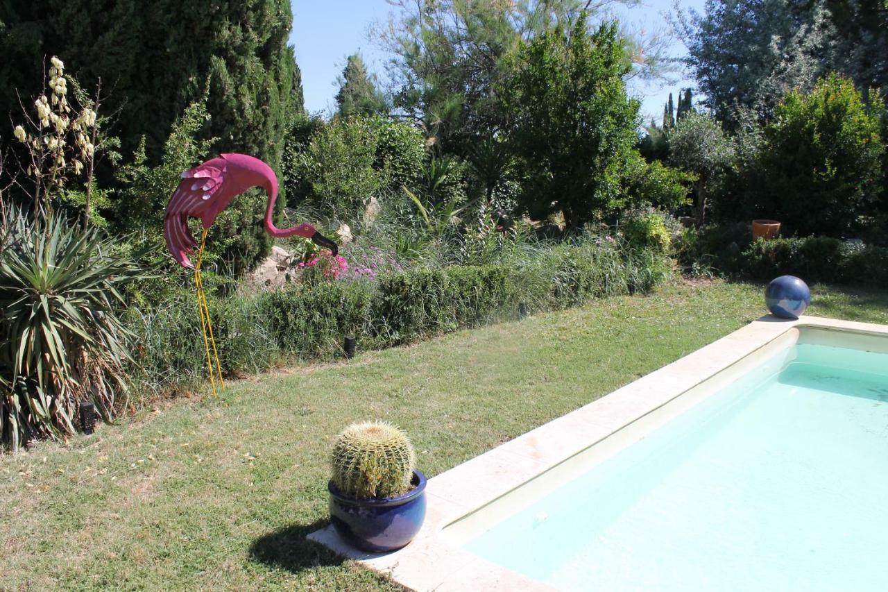 Mas De La Chapelle Sainte-Elisabeth Villa Tarascon Dış mekan fotoğraf