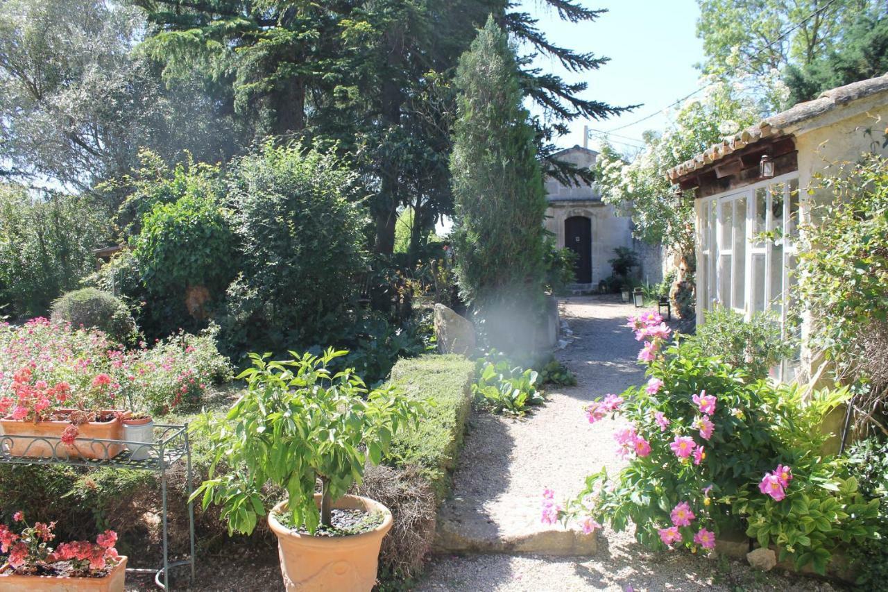 Mas De La Chapelle Sainte-Elisabeth Villa Tarascon Dış mekan fotoğraf